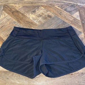 Lululemon 2.5” Shorts
